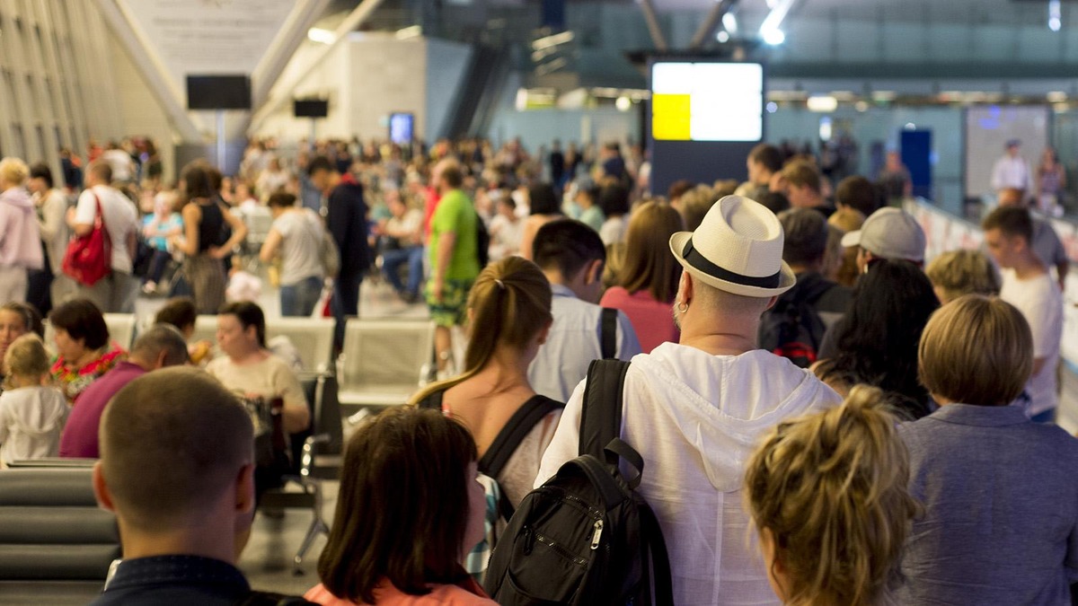 Global Flights Disrupted After Airbus Orders Urgent A320 Software Update